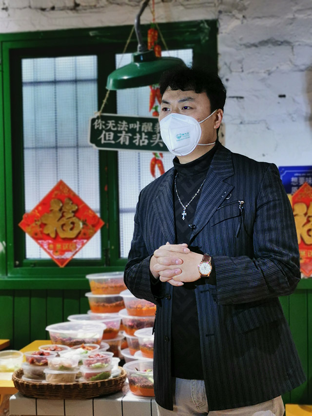 疫情期間，有拈頭成都市井火鍋?zhàn)越ㄐ〕绦蛟仆赓u(mài)