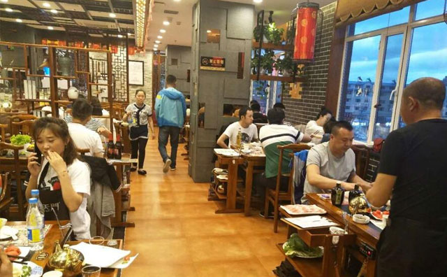 墊江開火鍋店，如何做好戶外宣傳？