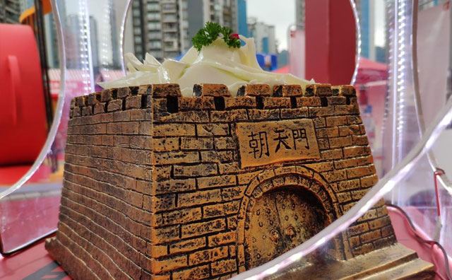 來重慶吃朝天門火鍋，享受舌尖上的非遺盛宴