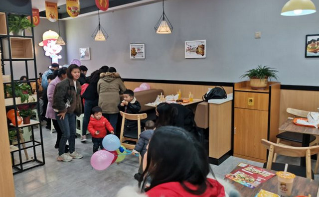 2022加開(kāi)一家漢堡店怎么樣？快樂(lè)星漢堡建議趕快行動(dòng)！