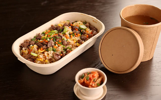 五一假期餐飲消費(fèi)需求強(qiáng)勁釋放，部分餐廳排隊(duì)等位超過1000桌