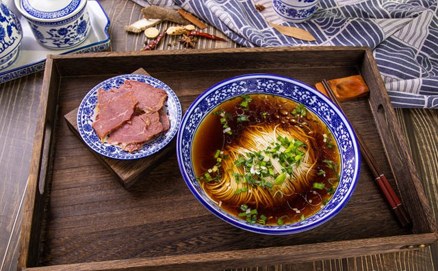 95后創(chuàng)業(yè)大軍涌入餐飲行業(yè)，外賣或成新選擇