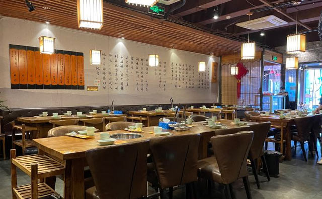 面對(duì)頭部餐飲品牌的降維打擊，中小餐廳應(yīng)該怎么辦？