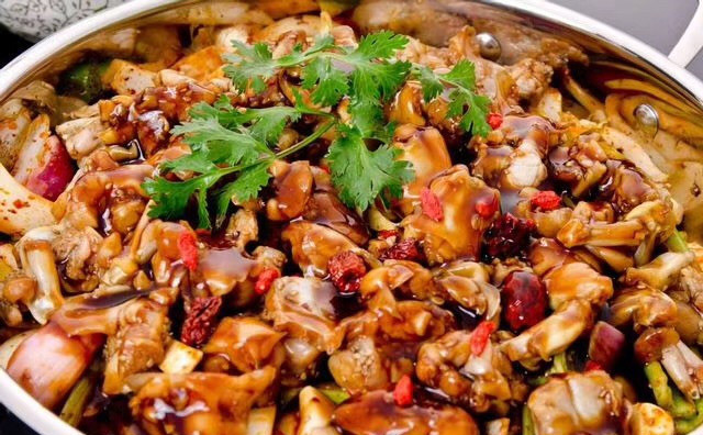 餐飲行業(yè)中，牛蛙品牌加盟已是趨勢