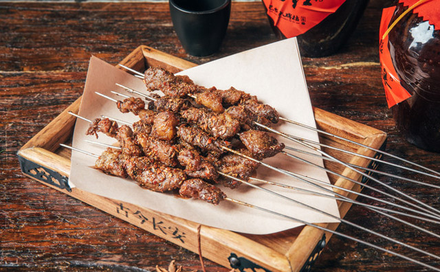 烤肉店如何烤羊肉串，方法都在這里