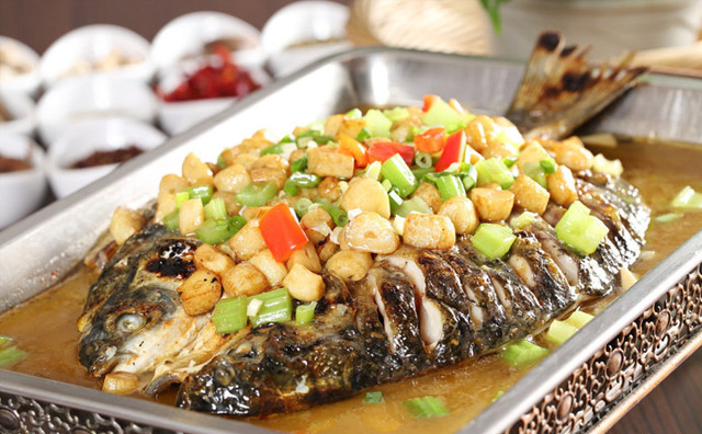 開(kāi)烤魚(yú)店的流程，每一步都很重要