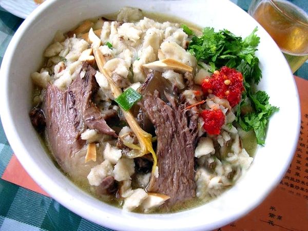 泡饃涼皮受熱捧，美食成西安新名片