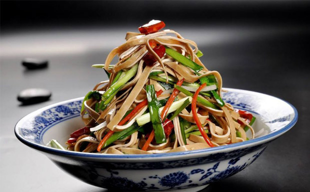 論上菜順序的重要性，餐廳服務(wù)員都應(yīng)該知道