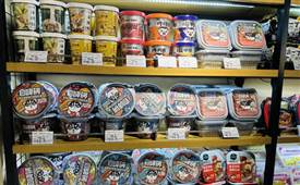 小型零食店怎么開好，這些技巧助你一臂之力