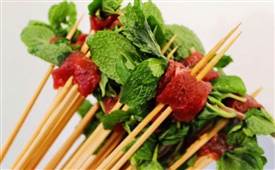 合伙開麻辣火鍋串串店需要注意什么？