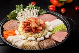 天津開餐飲店，如何分析當(dāng)?shù)馗?jìng)爭(zhēng)環(huán)境?
